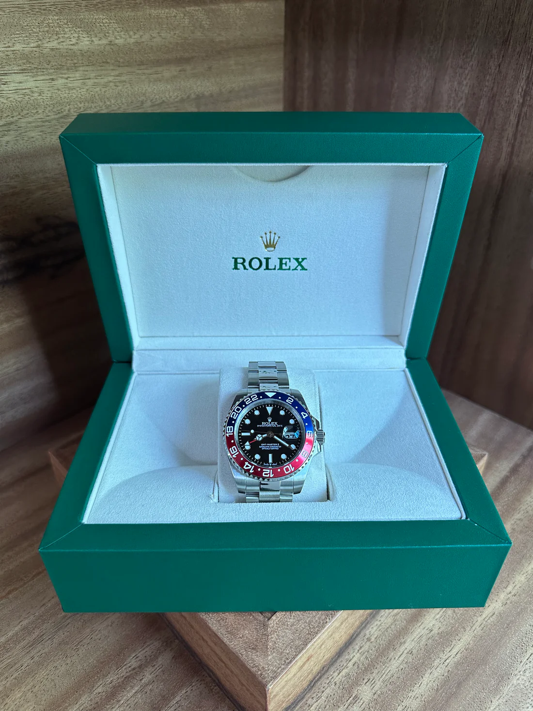 Rolex GMT-Master II “Pepsi” Oyster